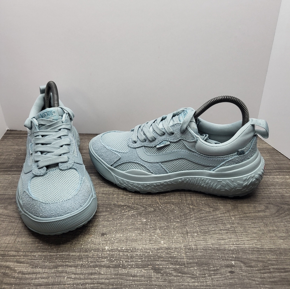 VANS UltraRange NEO VR3 Wave Blue Womens Size 7.5 Gym Shoes New